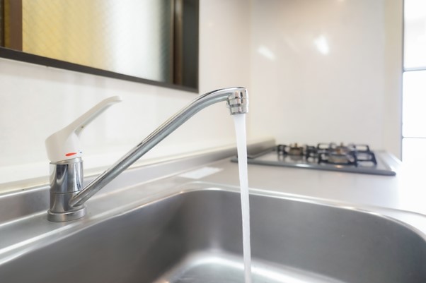 給湯器の凍結に備えて水抜きをしっかりと